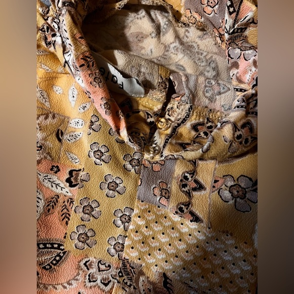 Fate blouse cowl layered blouse - Picture 5 of 5